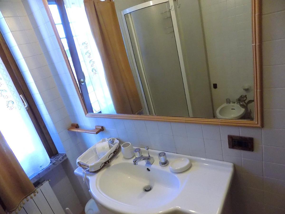 Aparthotel Casa Nuccia Gentili David à Marina di Massa Extérieur photo