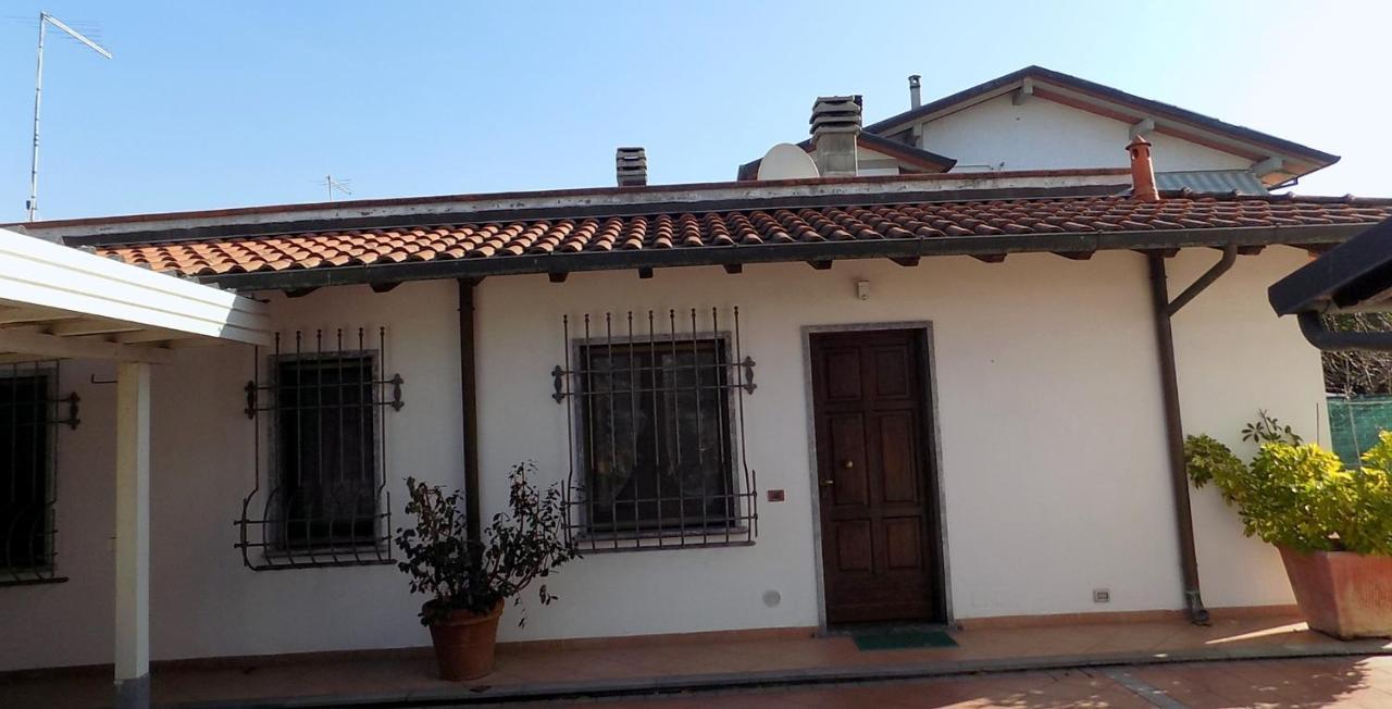 Aparthotel Casa Nuccia Gentili David à Marina di Massa Extérieur photo